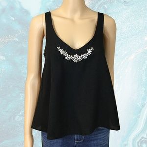 Kind Of Jewel Neckline Trapeze Tank